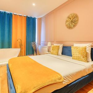 Suite Anna In Paris Republique